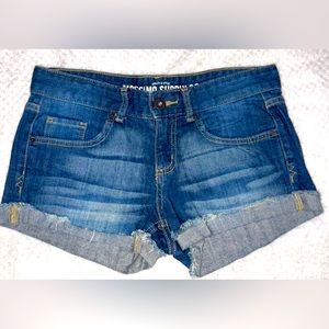 Mossimo size 7 shorts
